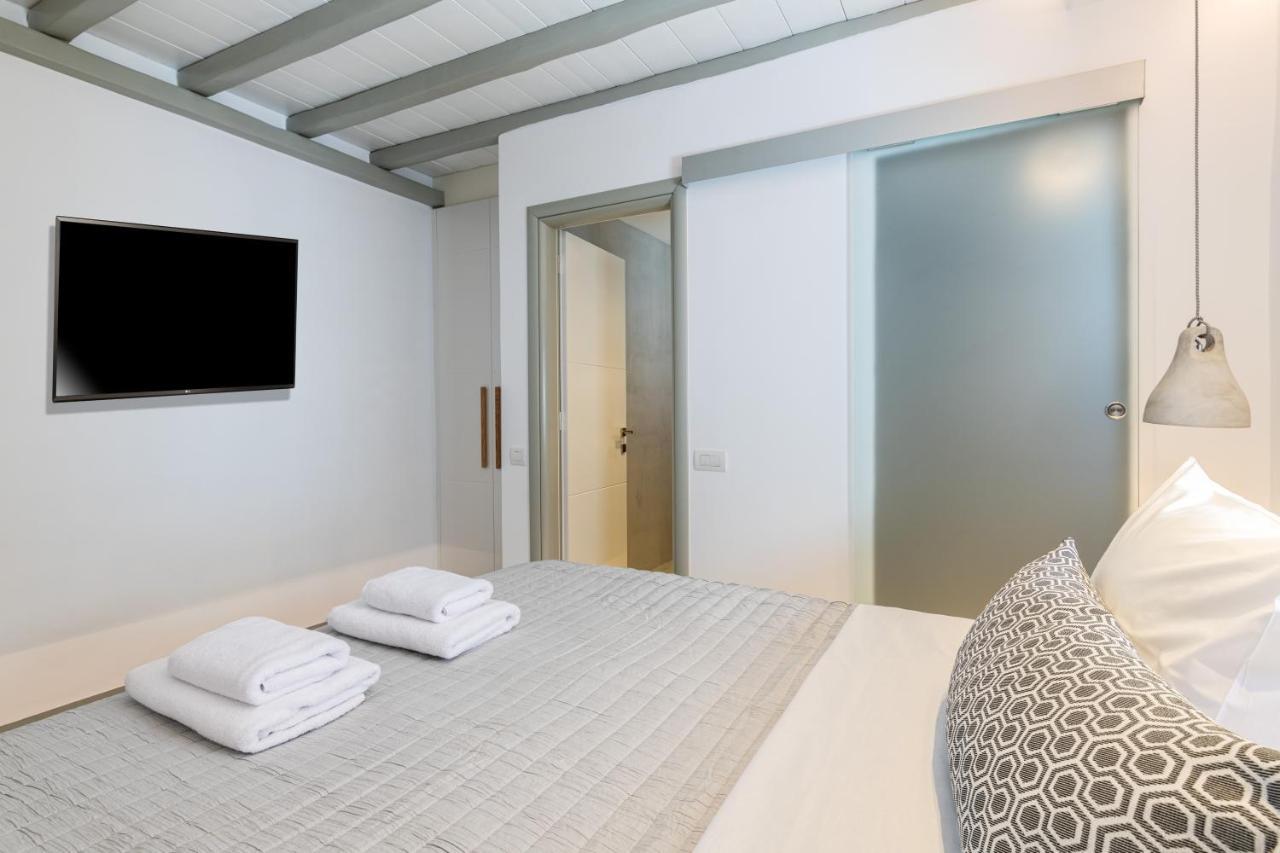 Villa In Mykonos - 6 Bedroom - 1Km From Mykonos Town - Infinity Pool - Sunset View 외부 사진